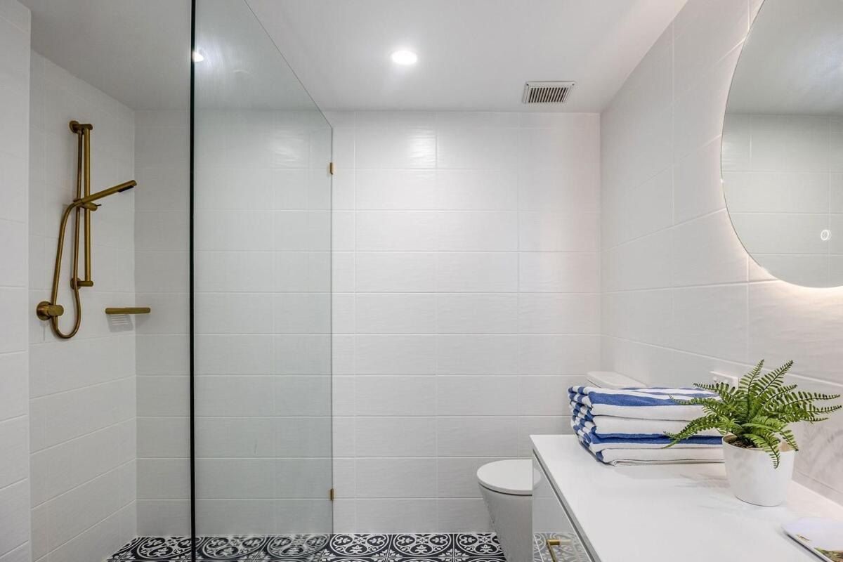 'santorini' At Mermaid * Gold Coast